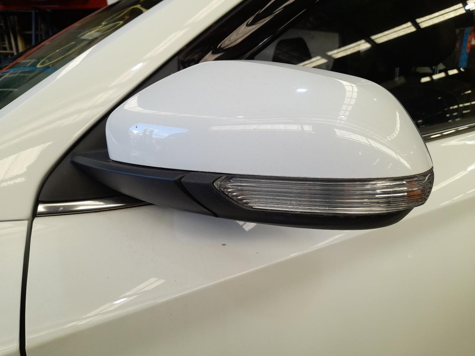 View Auto part Left Door Mirror Mg Zs 2020