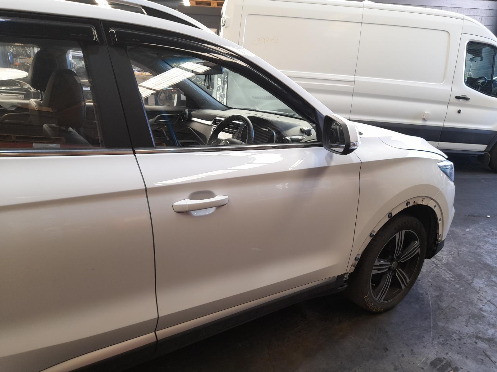 View Auto part Right Front Door Mg Zs 2020
