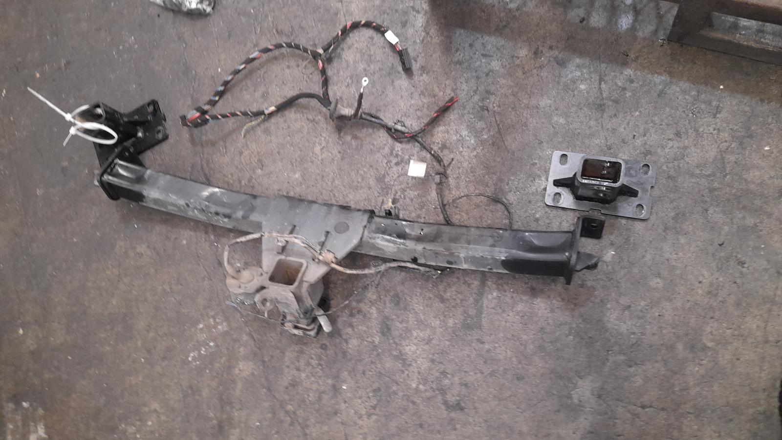 View Auto part Towbar Bmw X5 2013