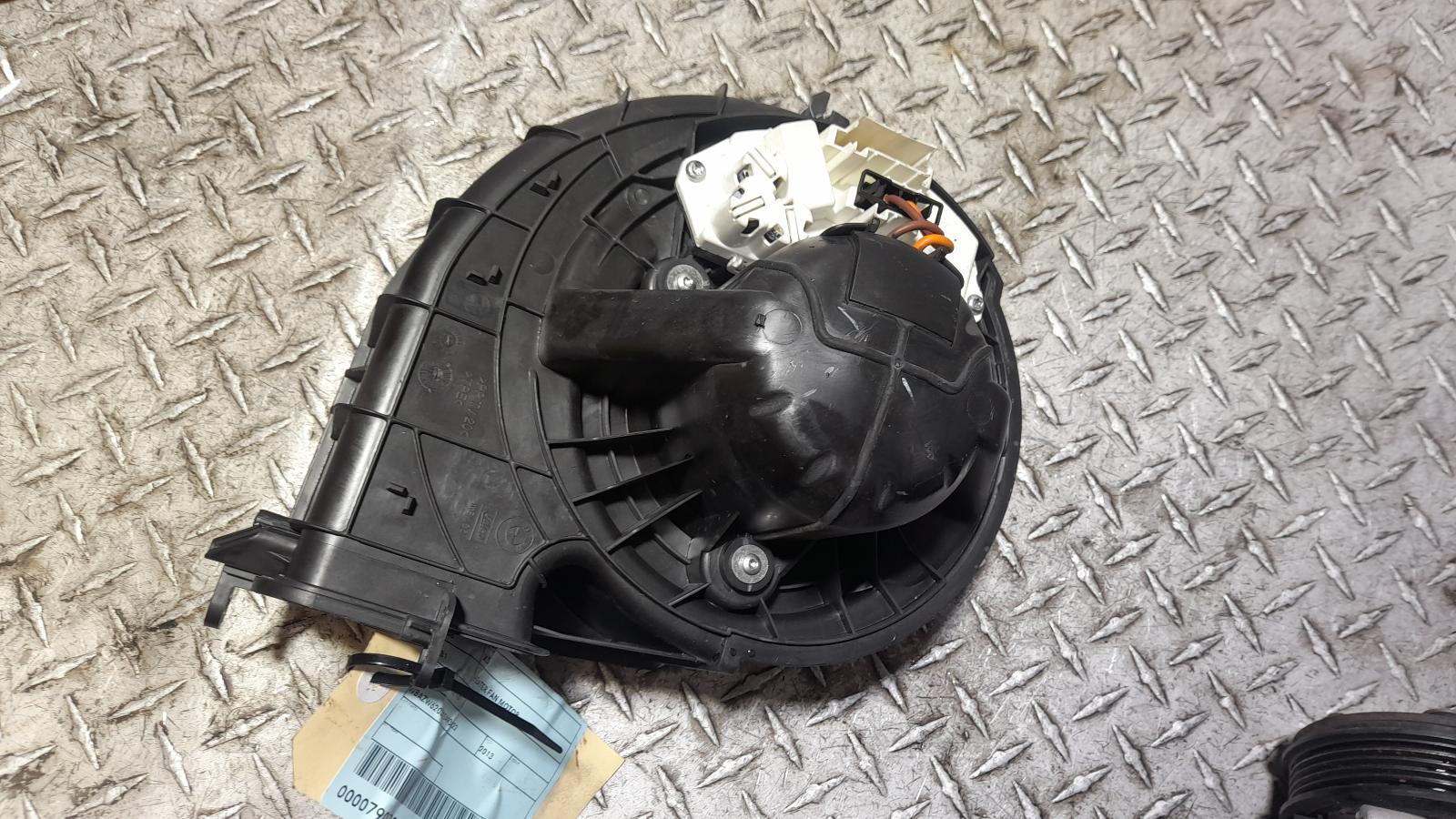 View Auto part Heater Fan Motor Bmw X5 2013