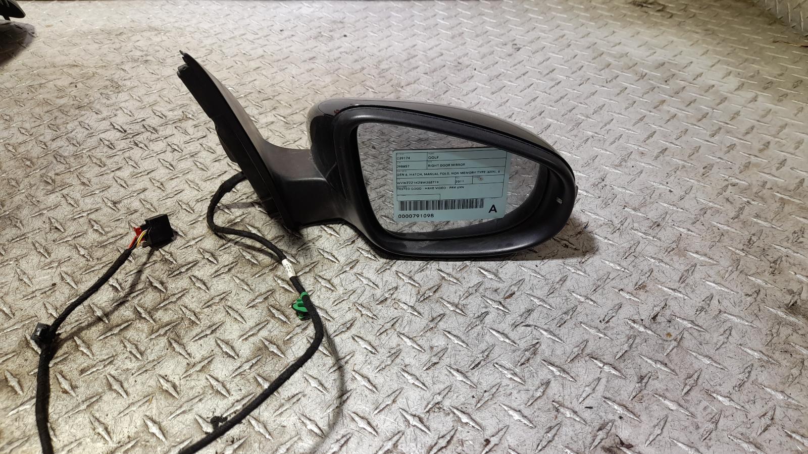 View Auto part Right Door Mirror Volkswagen Golf 2011
