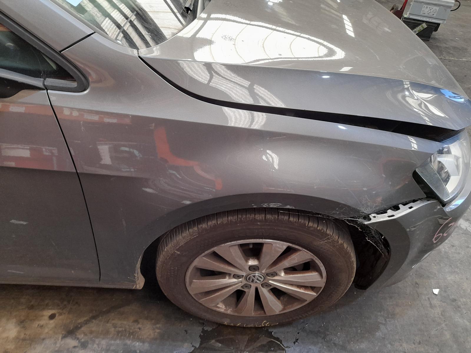 View Auto part Right Guard Volkswagen Golf 2015