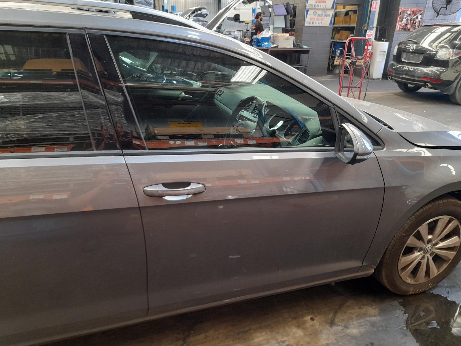 View Auto part Right Front Door Volkswagen Golf 2015