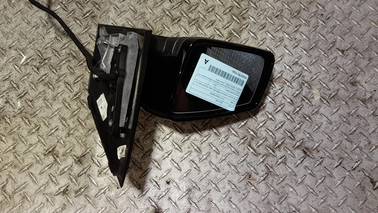 View Auto part Left Door Mirror Mercedes B Class 2015