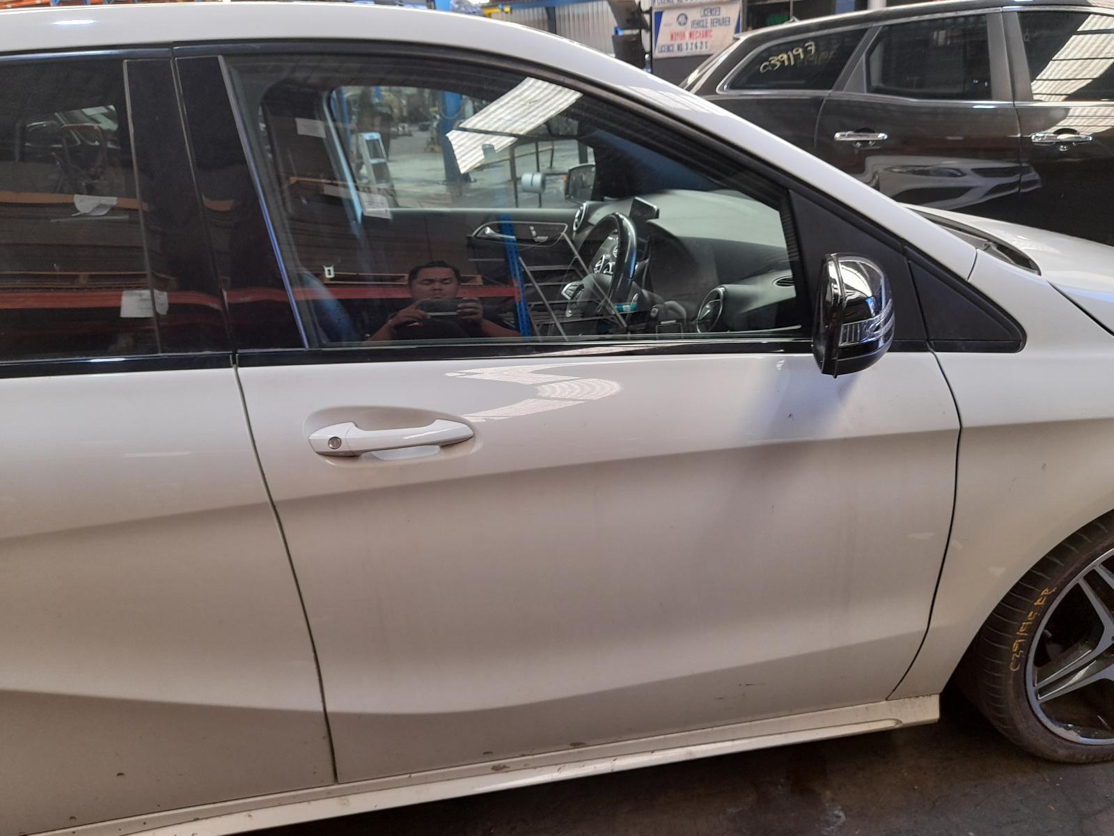 View Auto part Right Front Door Mercedes B Class 2015