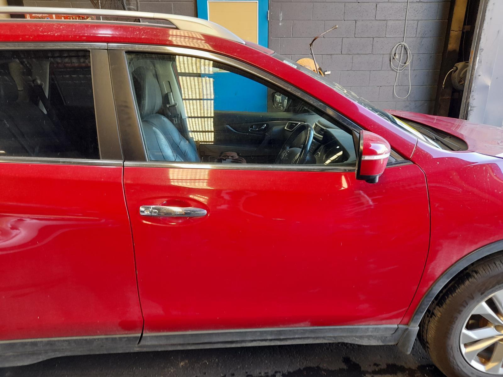 View Auto part Right Front Door Window Nissan Xtrail 2015