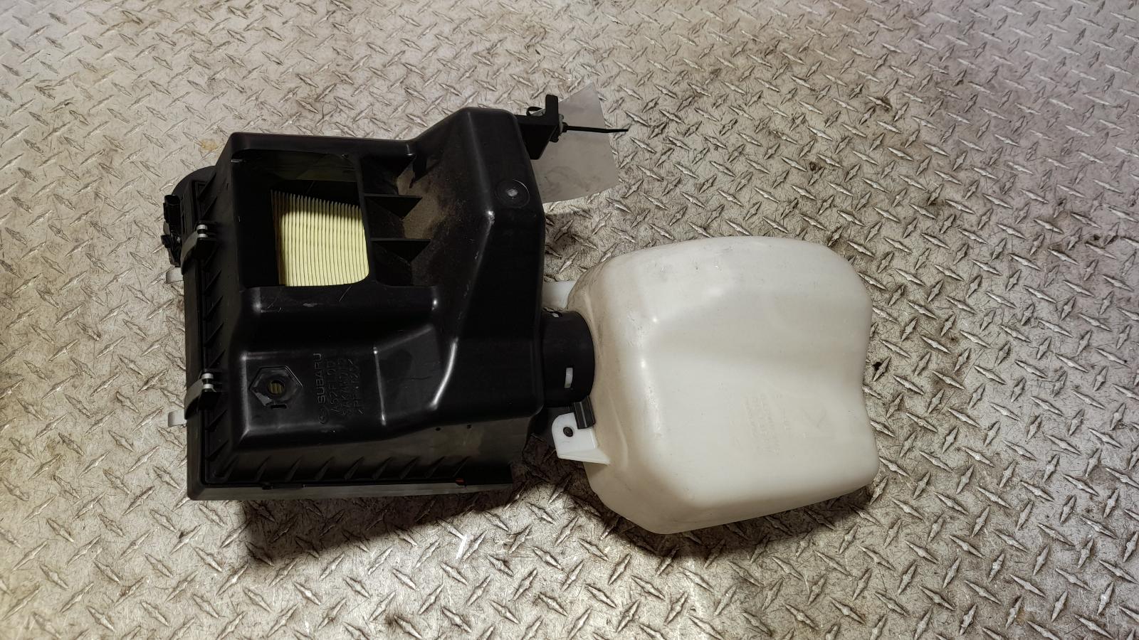 View Auto part Air Cleaner/Box Subaru Impreza 2018