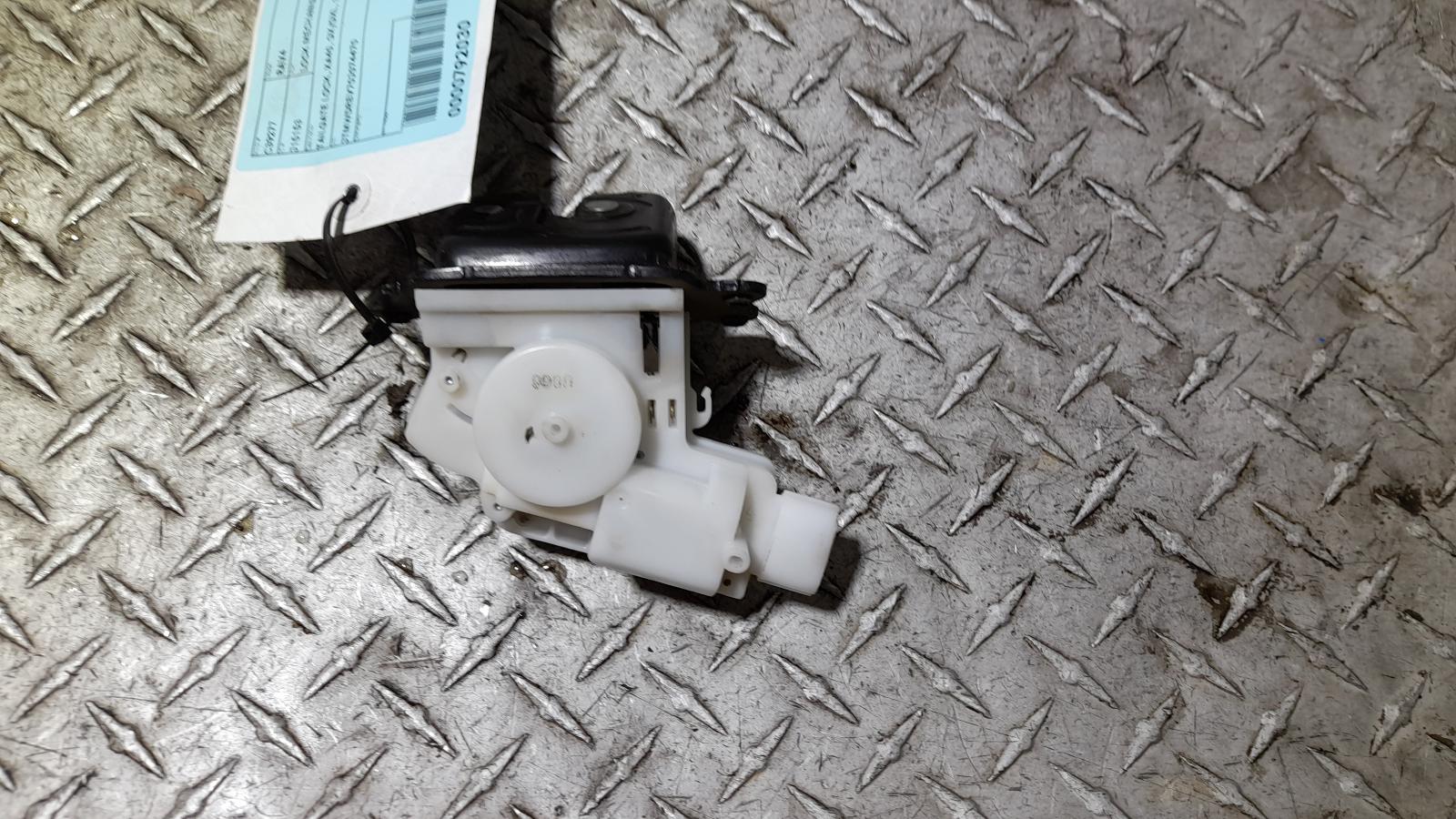 View Auto part Door/Boot/Gate Lock Toyota Rav4 2016