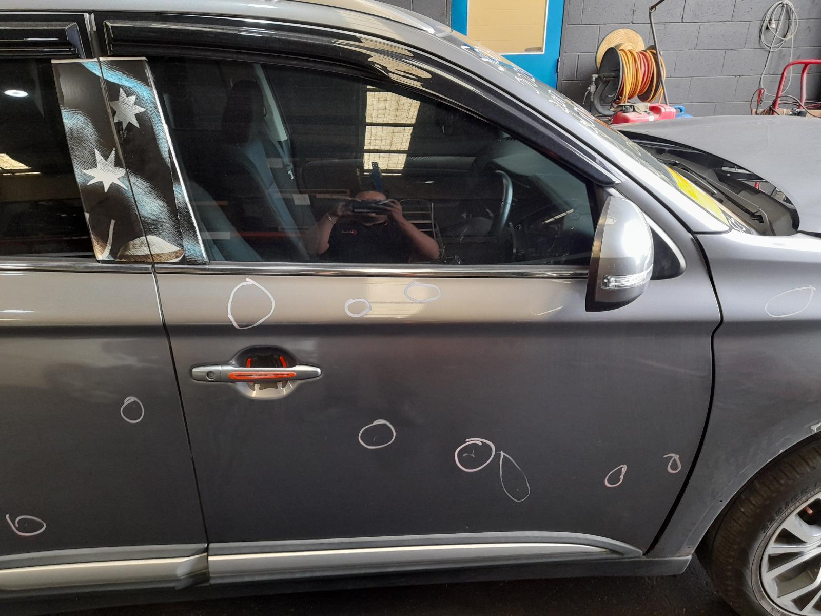 View Auto part Right Front Door Window Mitsubishi Outlander 2017