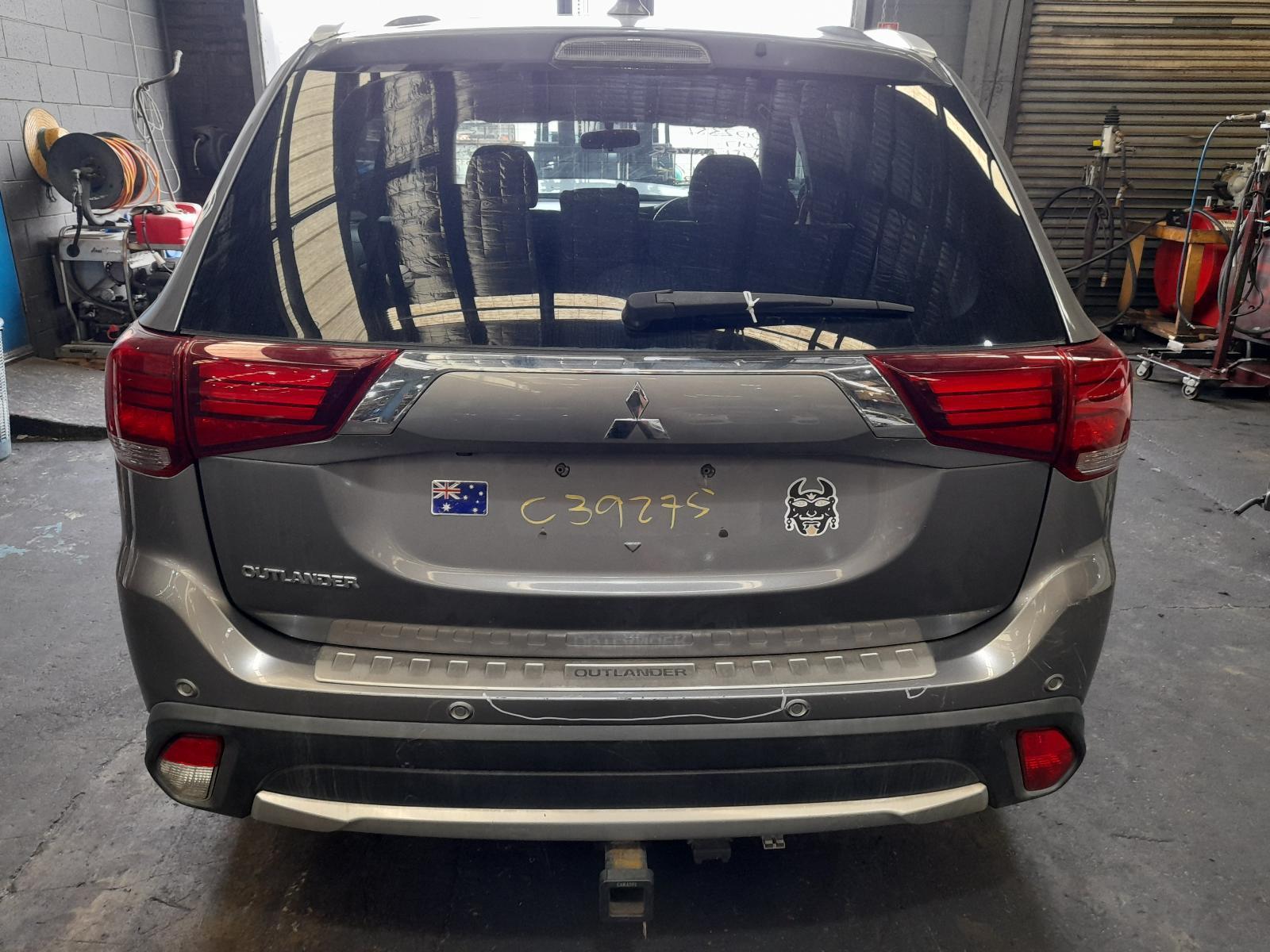 View Auto part Rear/Tailgate Glass Mitsubishi Outlander 2017