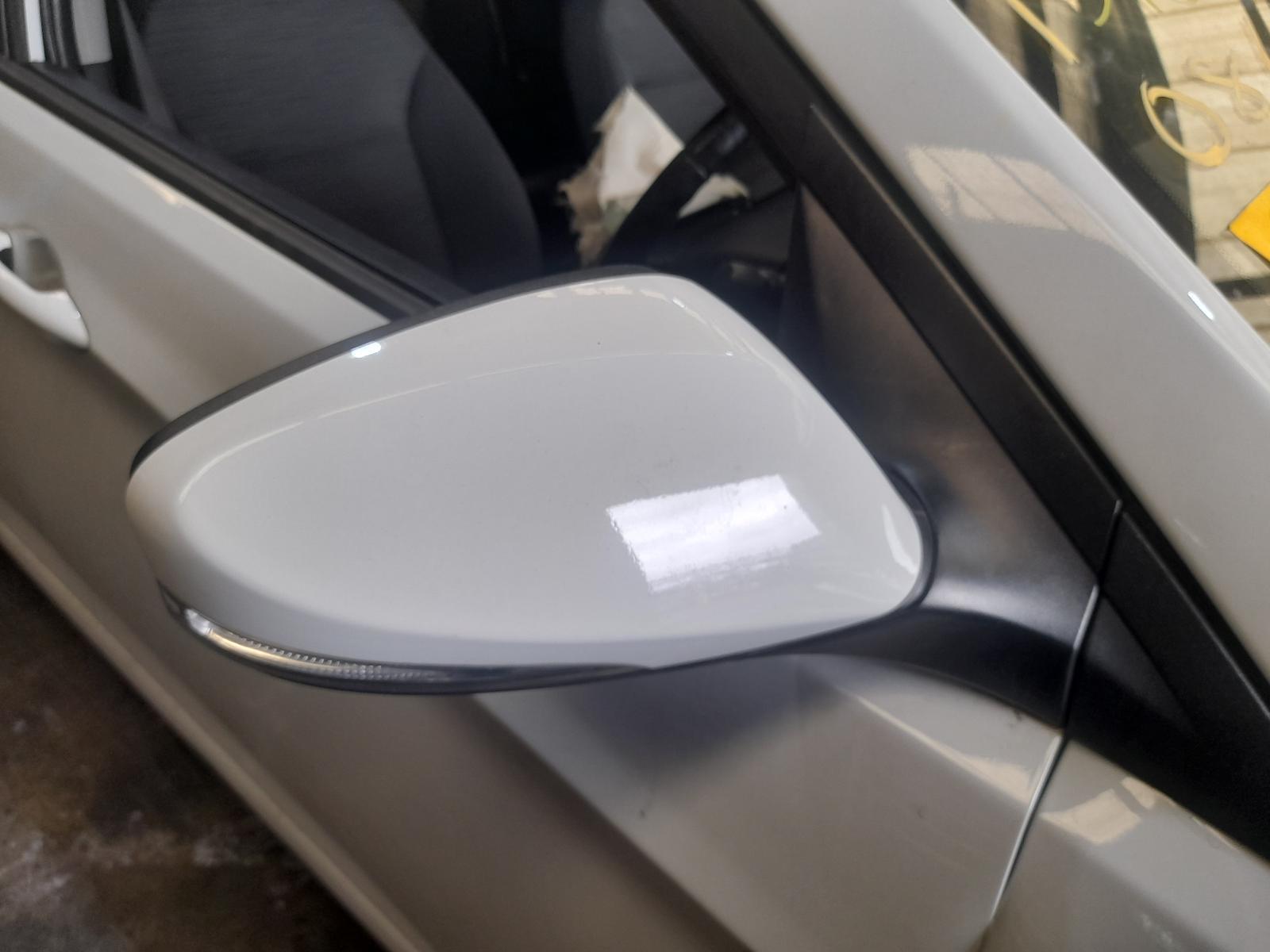 View Auto part Right Door Mirror Hyundai Accent 2019