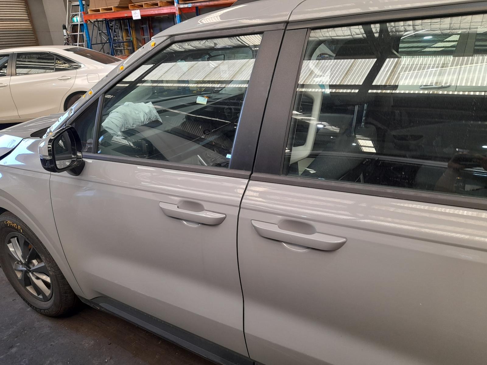 View Auto part Left Front Door Window Kia Carnival/grand Carnival 2022