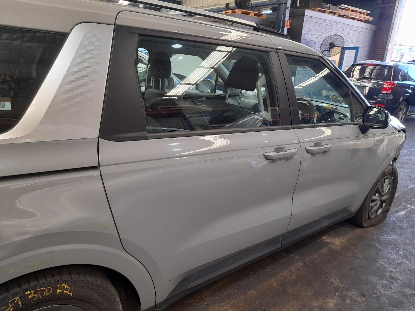 View Auto part Right Rear Side Glass Kia Carnival/grand Carnival 2022