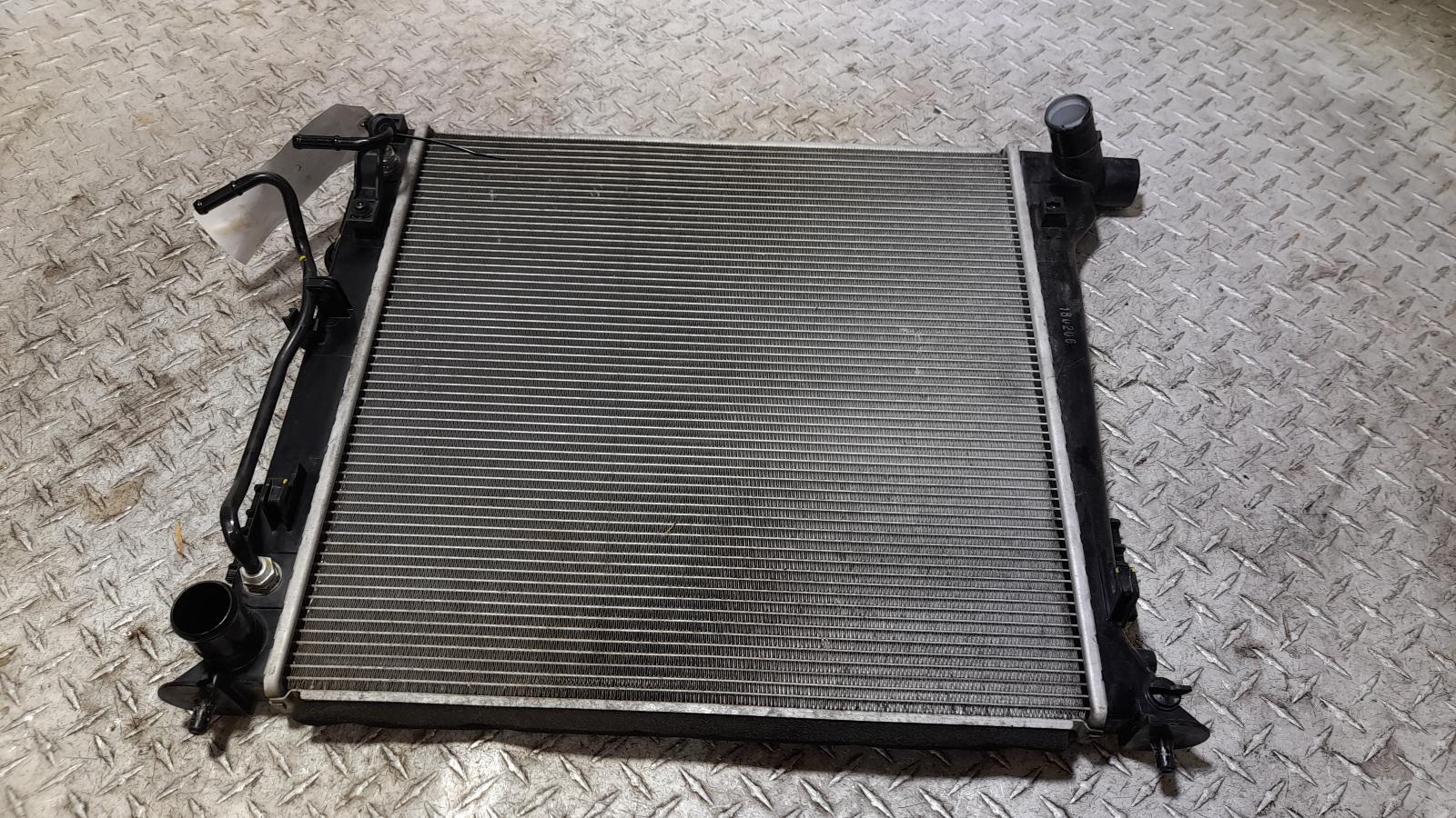 View Auto part Radiator Kia Sportage 2018