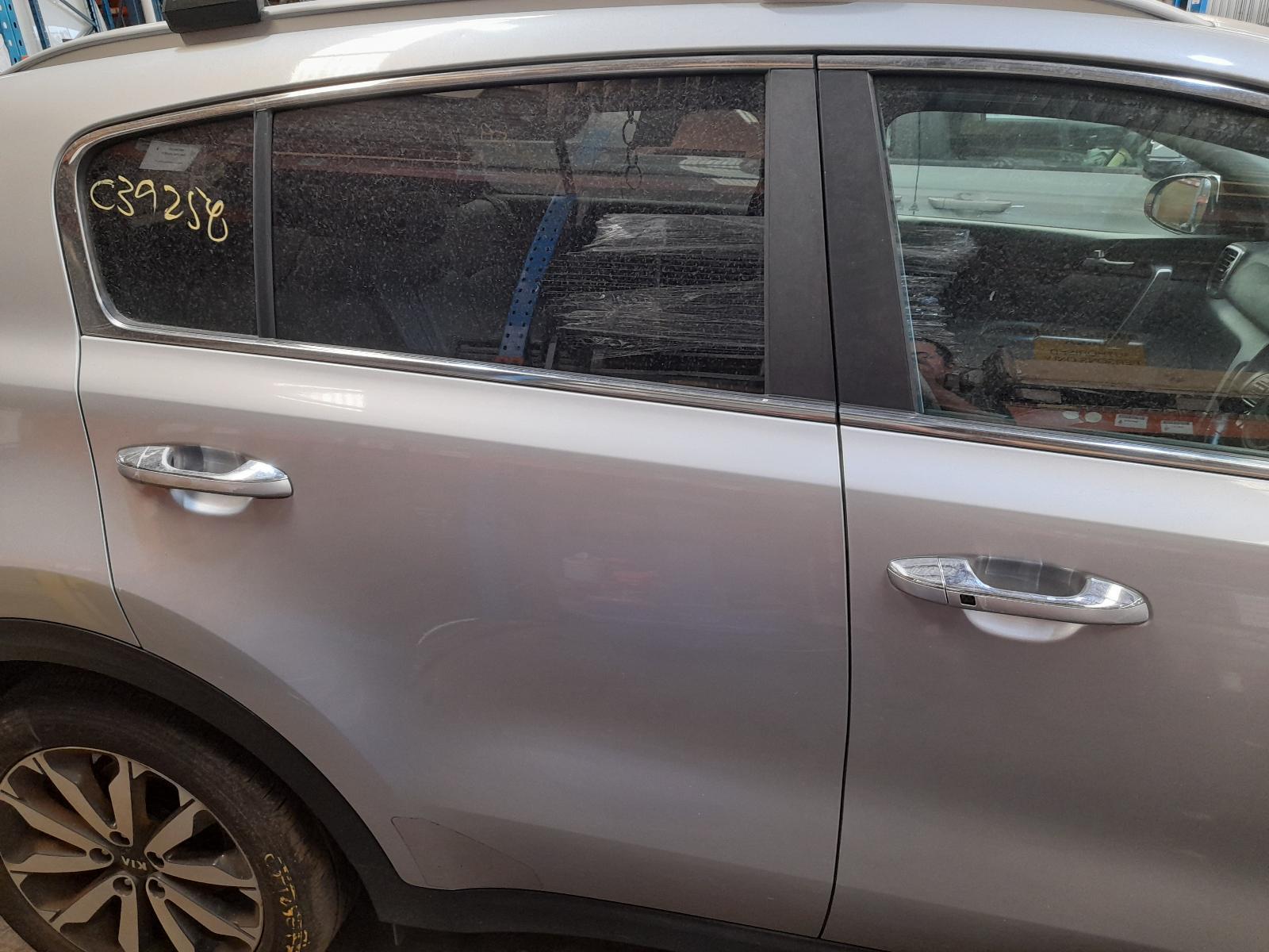 View Auto part Right Rear Door Sliding Kia Sportage 2018