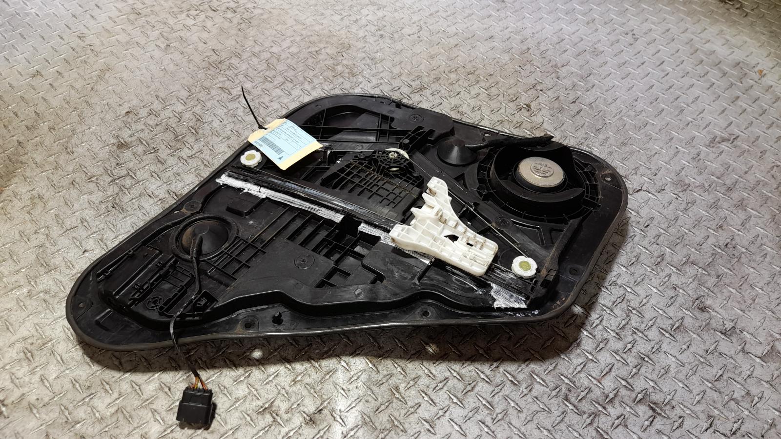 View Auto part Right Rear Wnd Reg/Motor Kia Sportage 2018