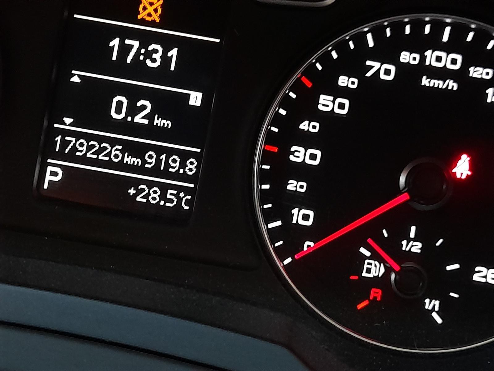 View Auto part Instrument Cluster Audi Q3 2013