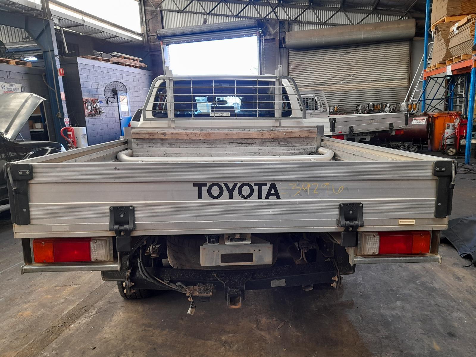 View Auto part Rear/Tailgate Glass Toyota Hilux 2019