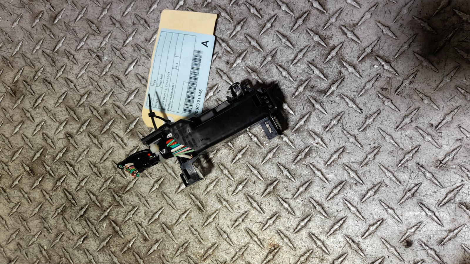 View Auto part Fuse Box Mazda Cx9 2016