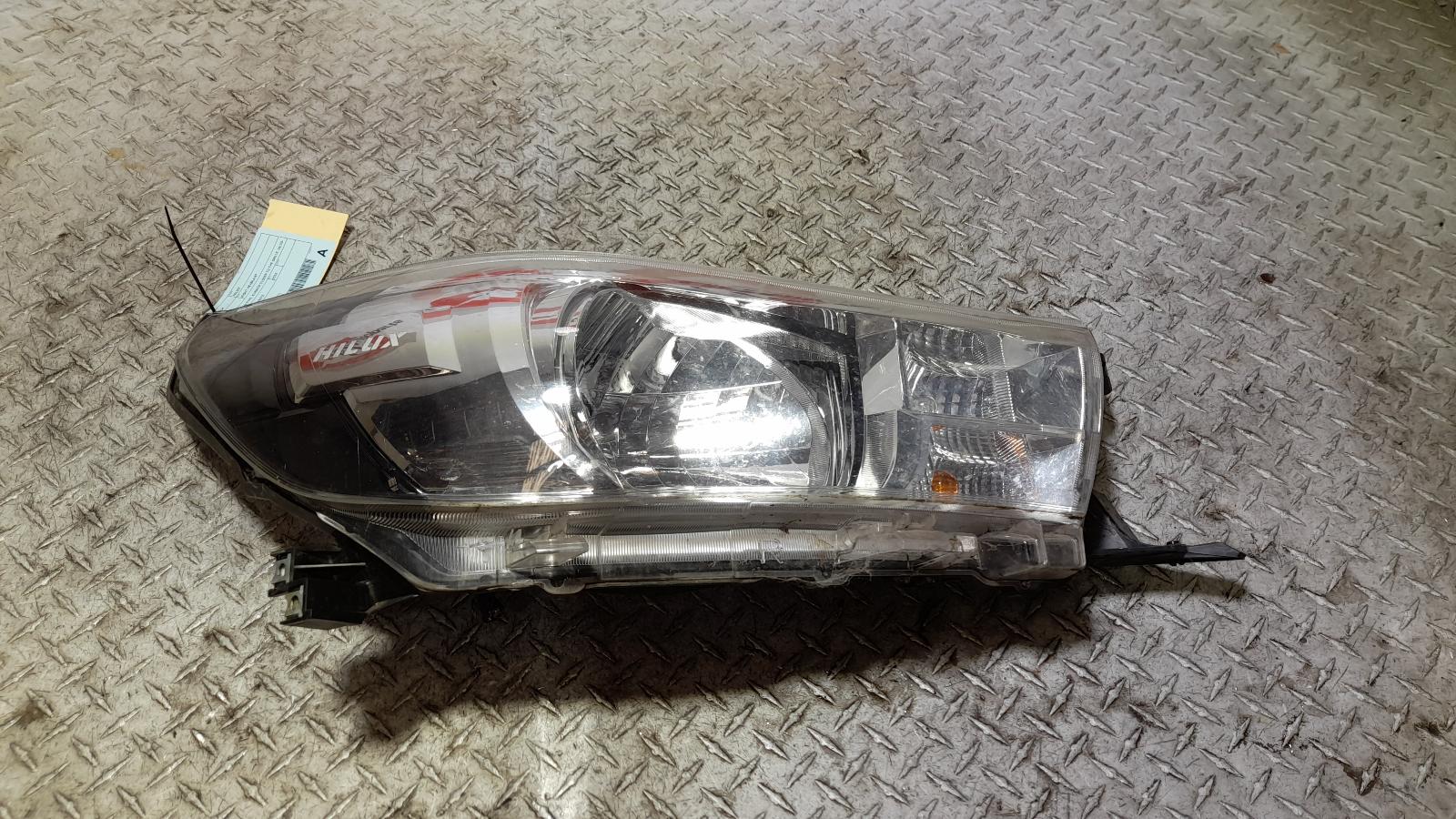 View Auto part Right Headlamp Toyota Hilux 2023