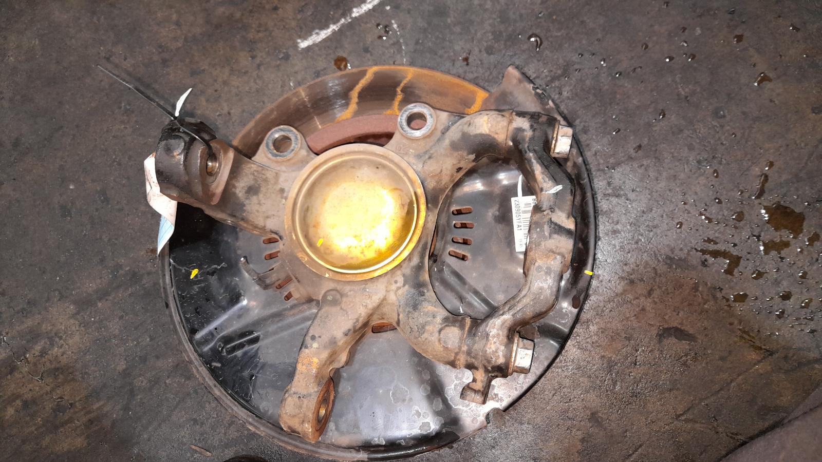 View Auto part Right Front Hub Assembly Toyota Hilux 2023