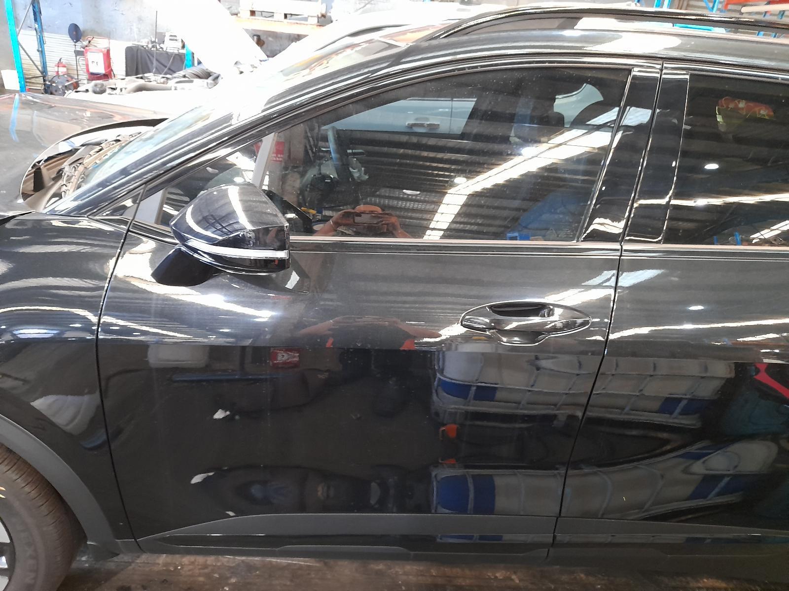 View Auto part Left Front Door Window Kia Sportage 2025