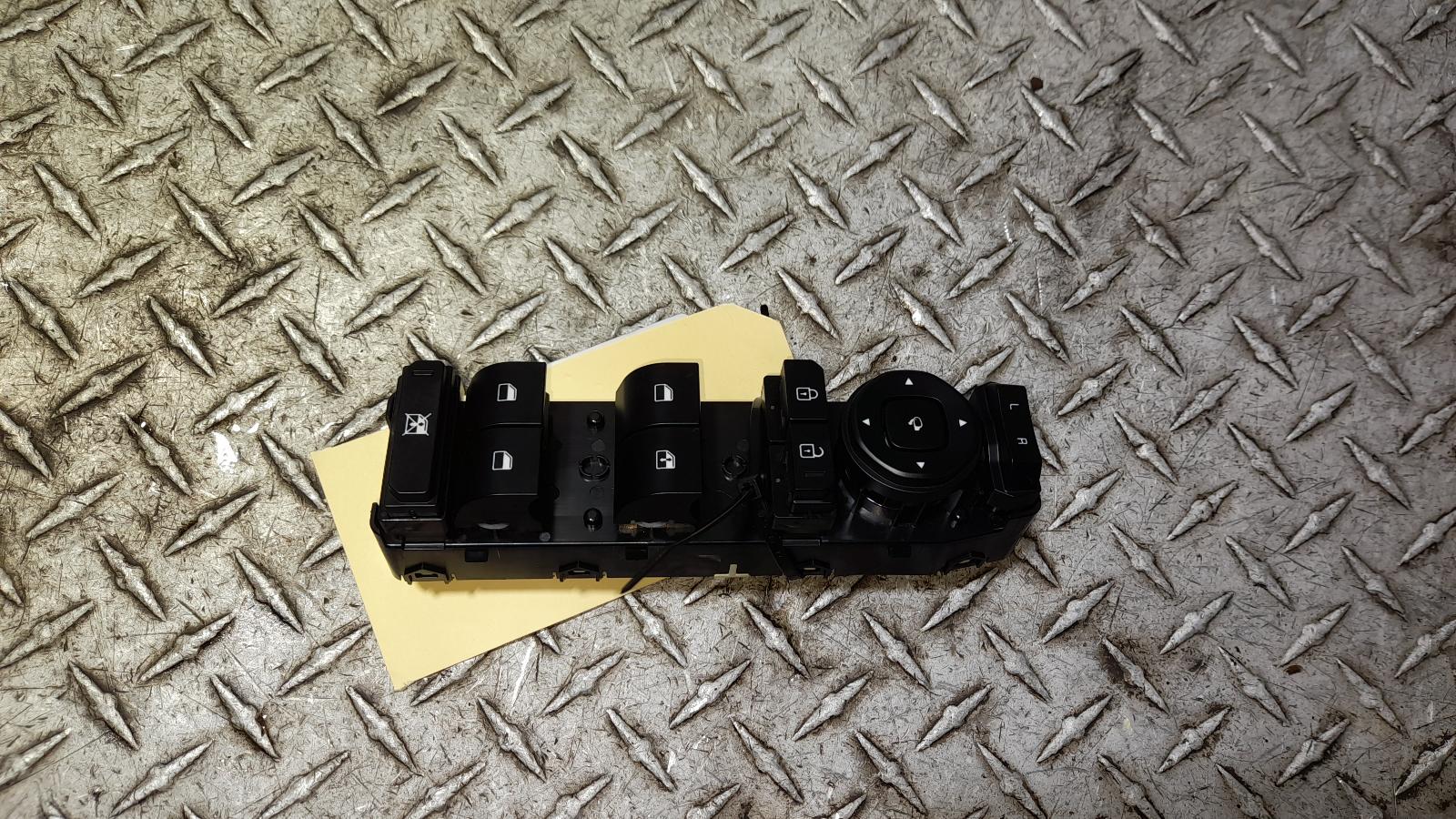 View Auto part Pwr Dr Wind Switch Kia Sportage 2025