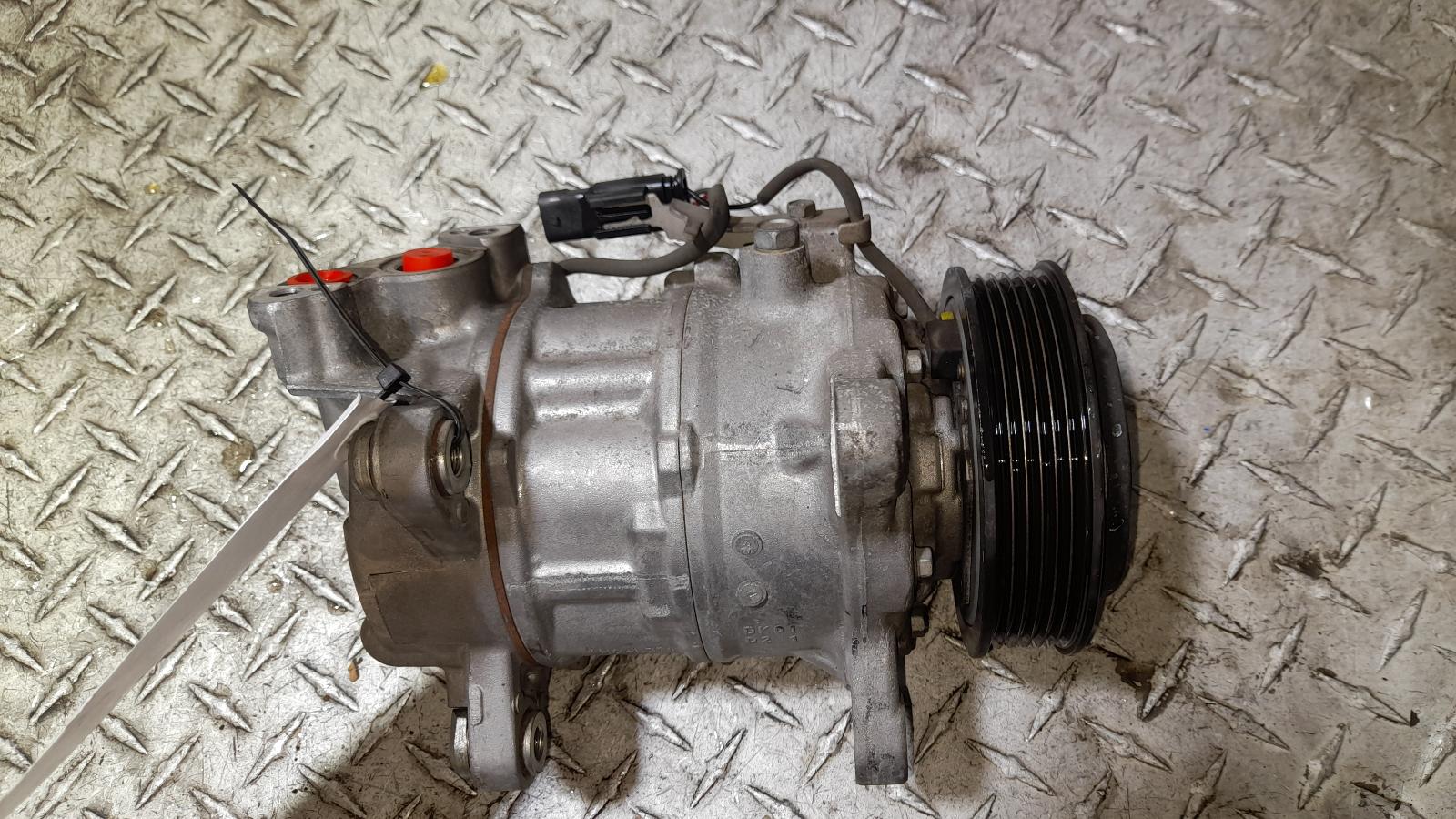 View Auto part A/C Compressor Bmw 1 Series 2015
