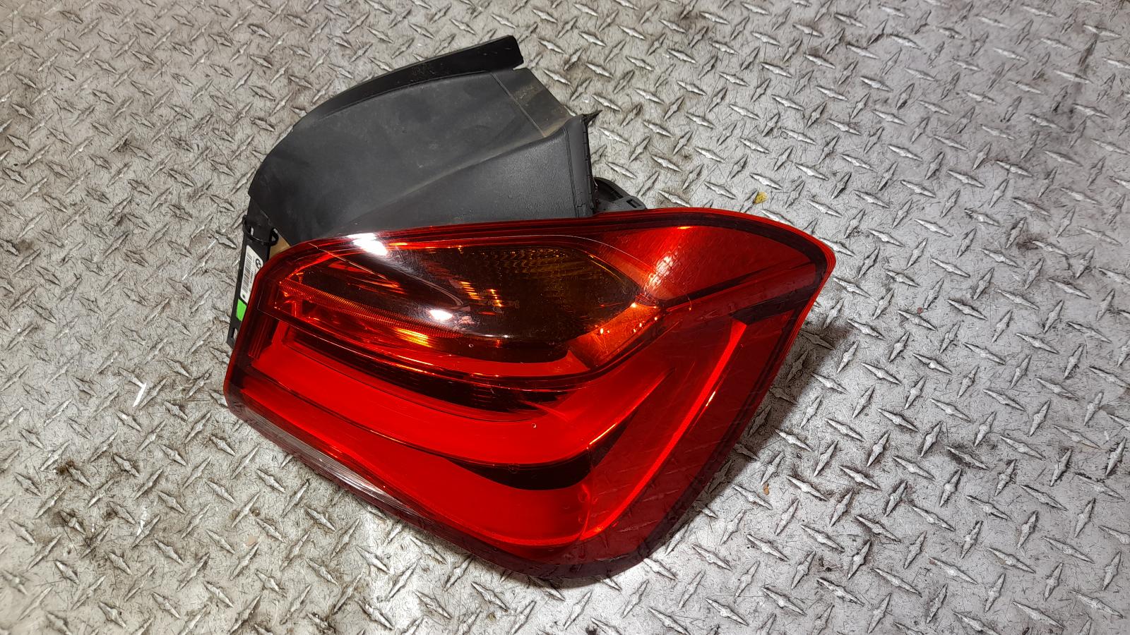 View Auto part Right Taillight Bmw 1 Series 2015