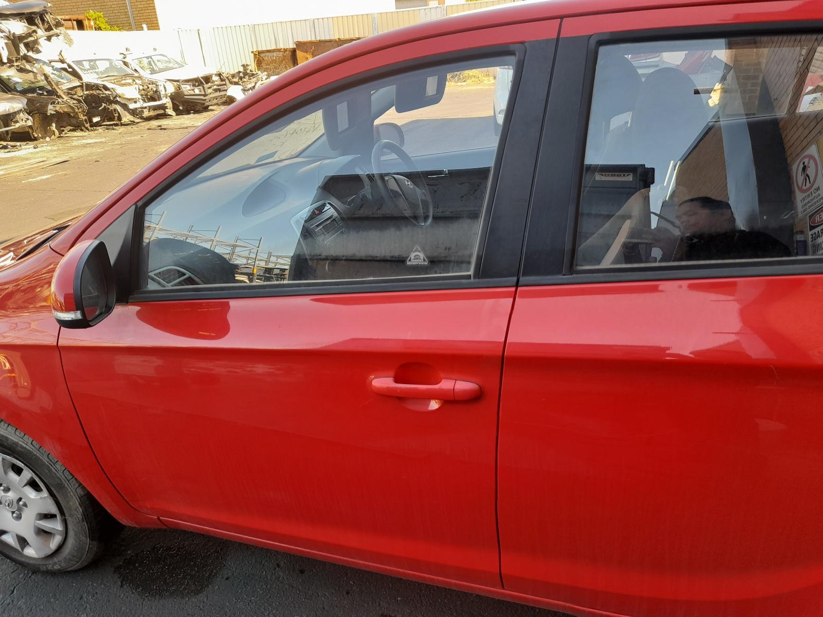 View Auto part Left Front Door Window Hyundai I20 2014