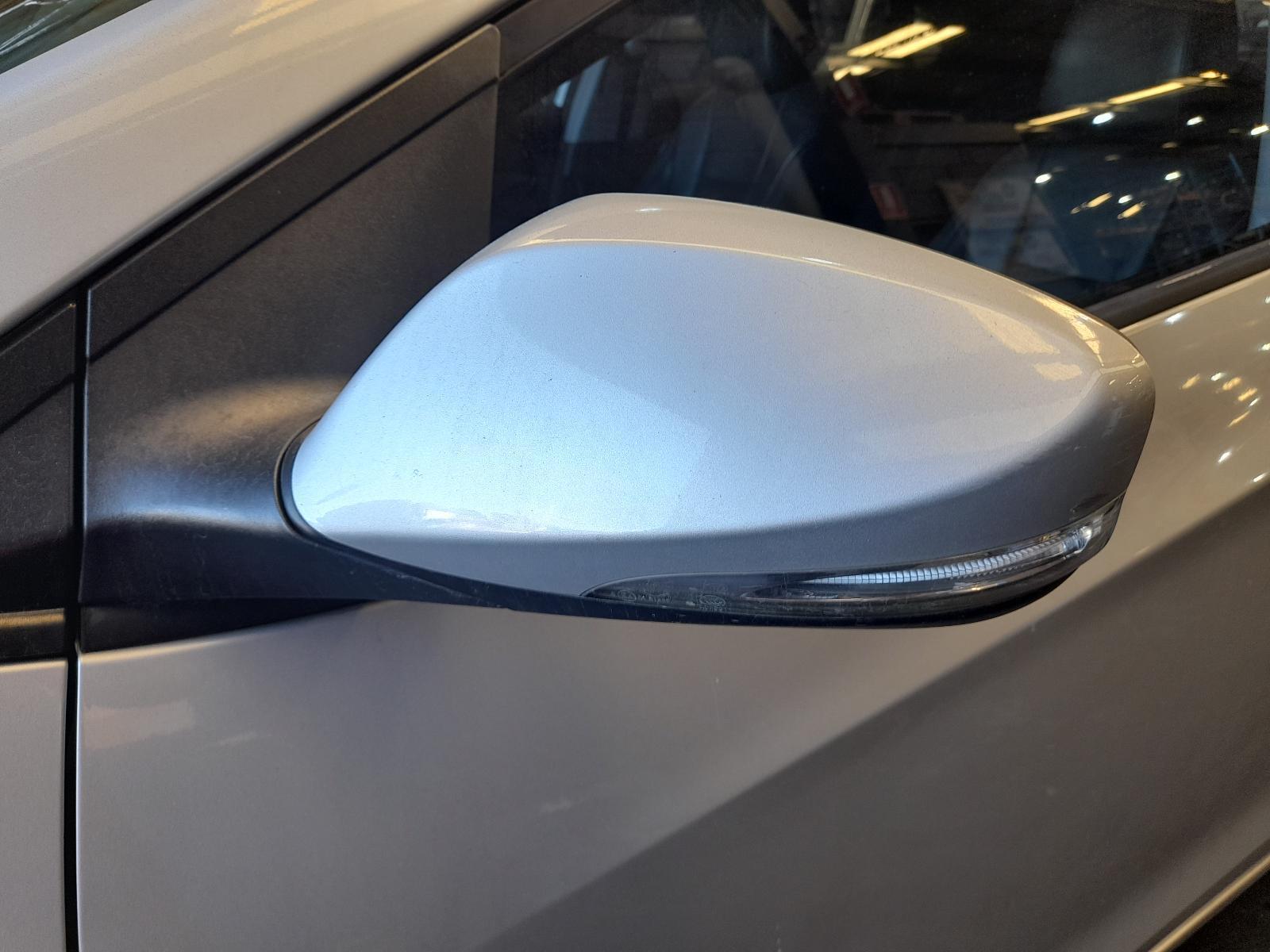 View Auto part Left Door Mirror Hyundai I30 2016