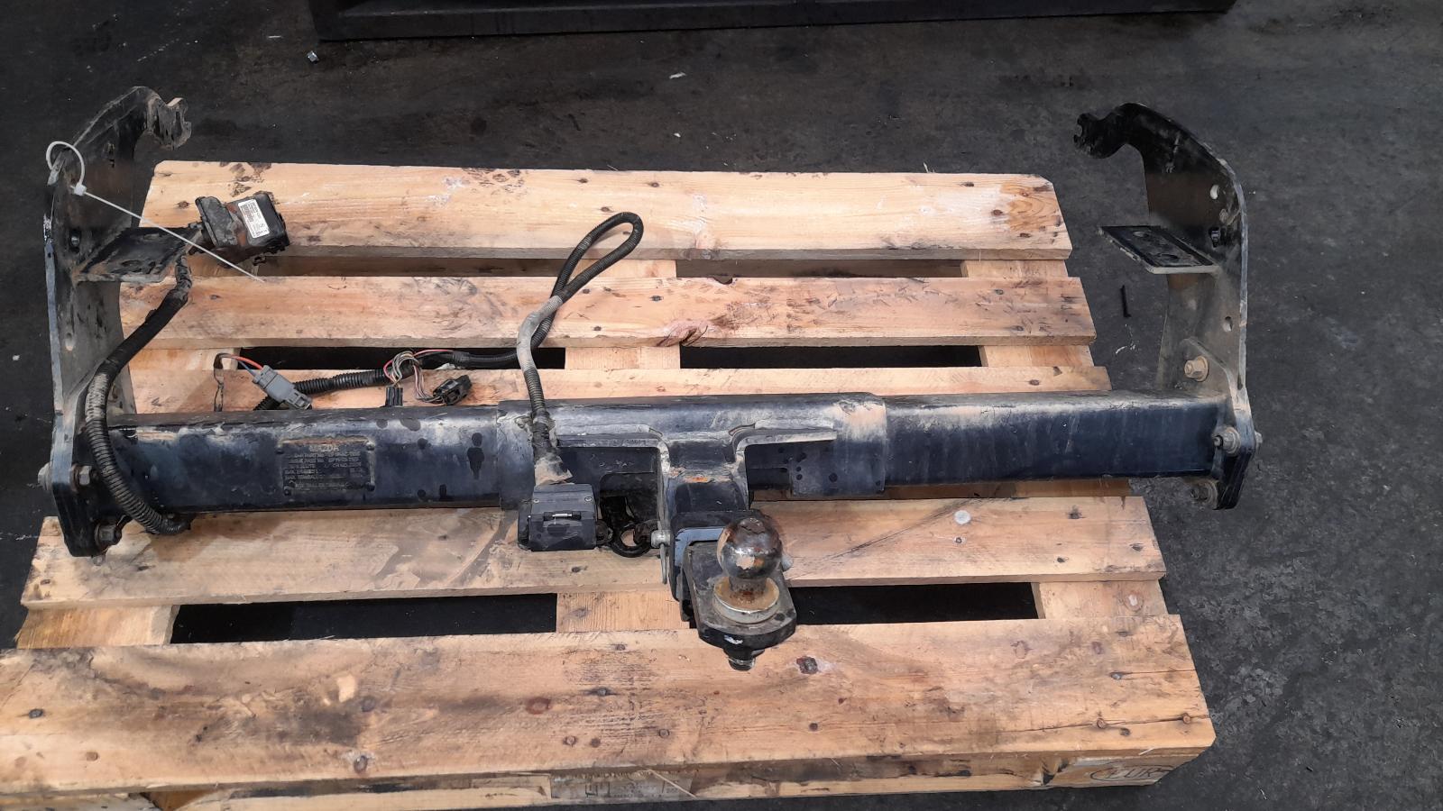 View Auto part Towbar Mazda Bt50 2017