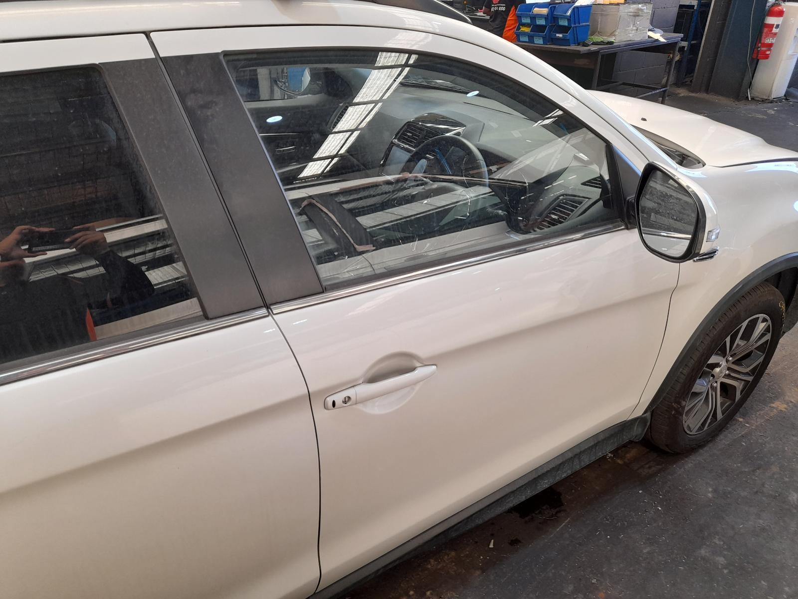 View Auto part Right Front Window Reg/Motor Mitsubishi Asx 2018