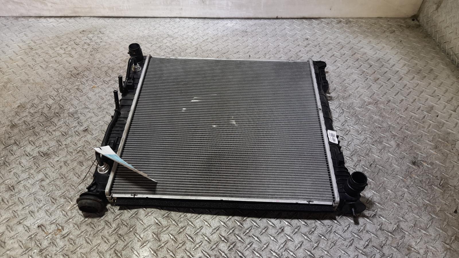 View Auto part Radiator Kia Carnival/grand Carnival 2022