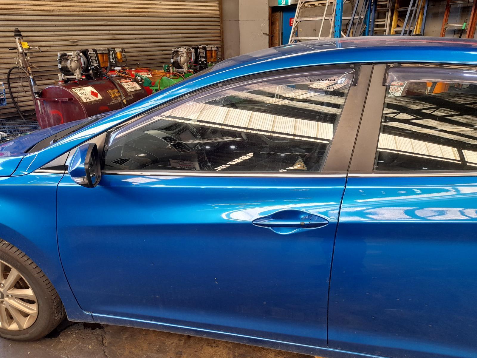 View Auto part Left Front Window Reg/Motor Hyundai Elantra 2015