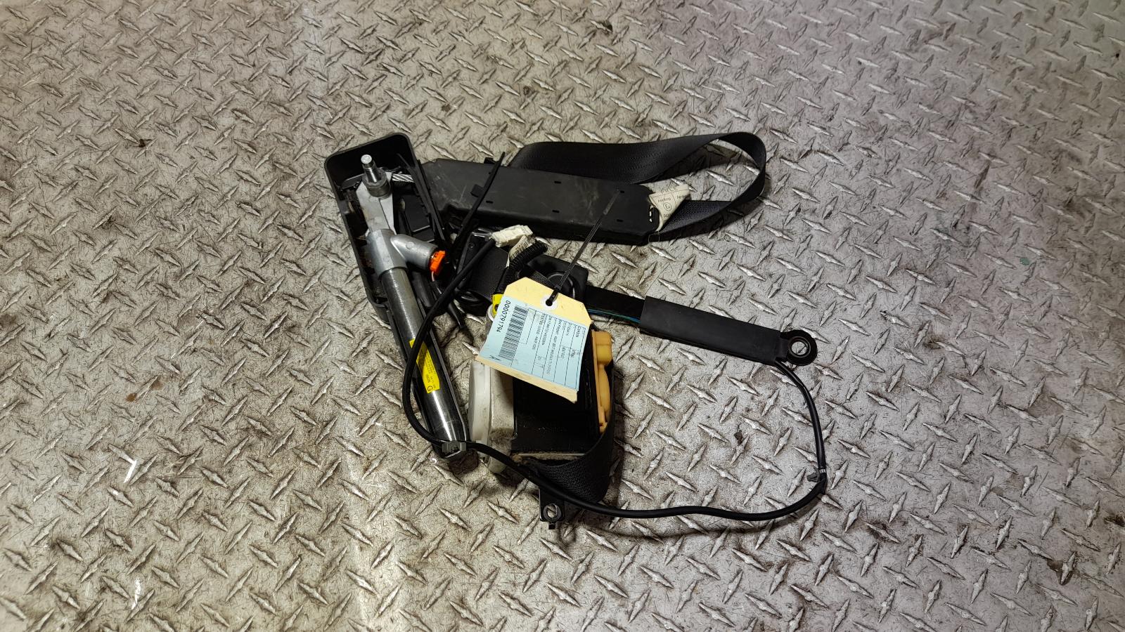 View Auto part Seatbelt/Stalk Nissan Xtrail 2012