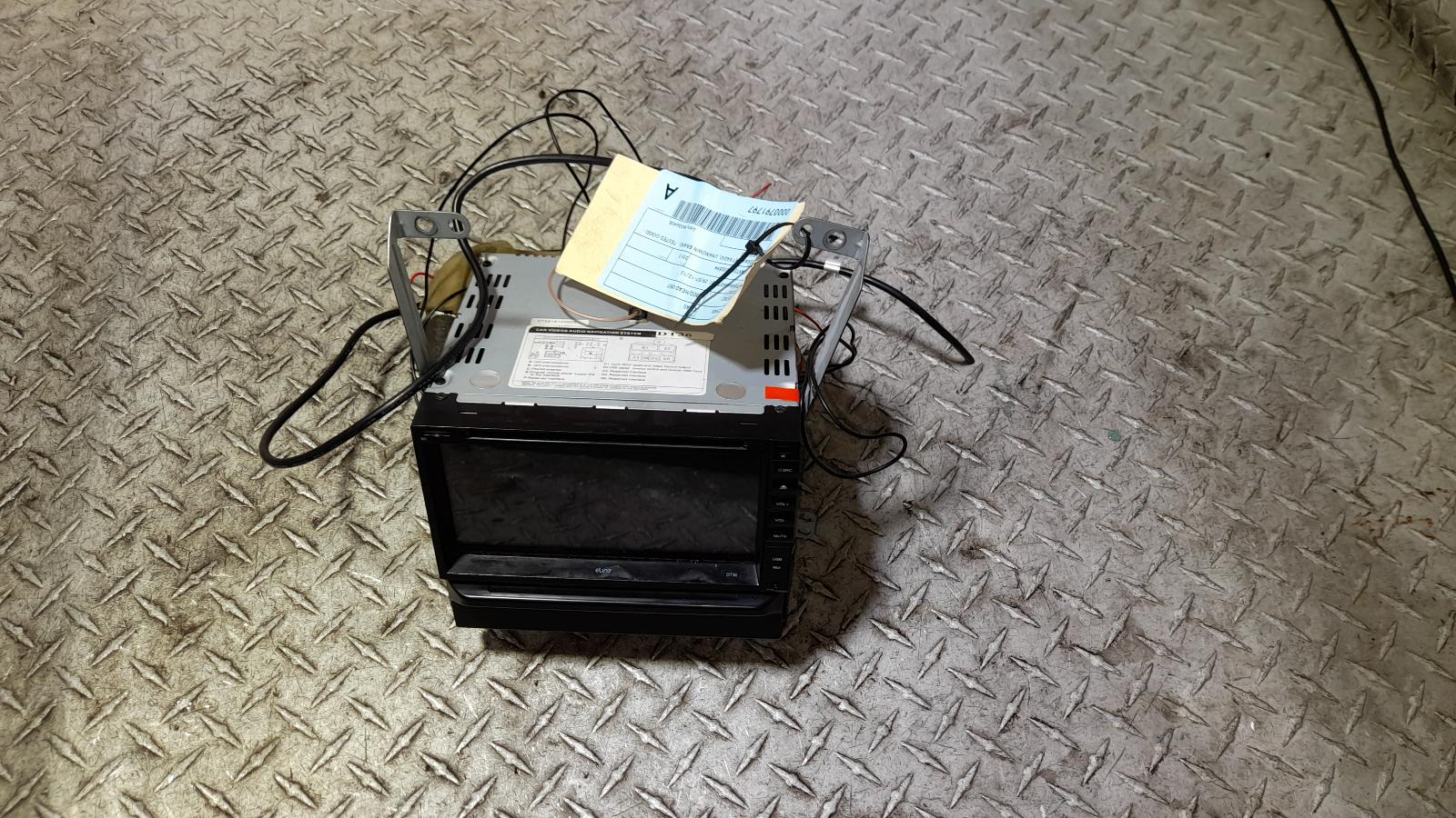 View Auto part Radio/Cd/Dvd/Sat/Tv Nissan Xtrail 2012