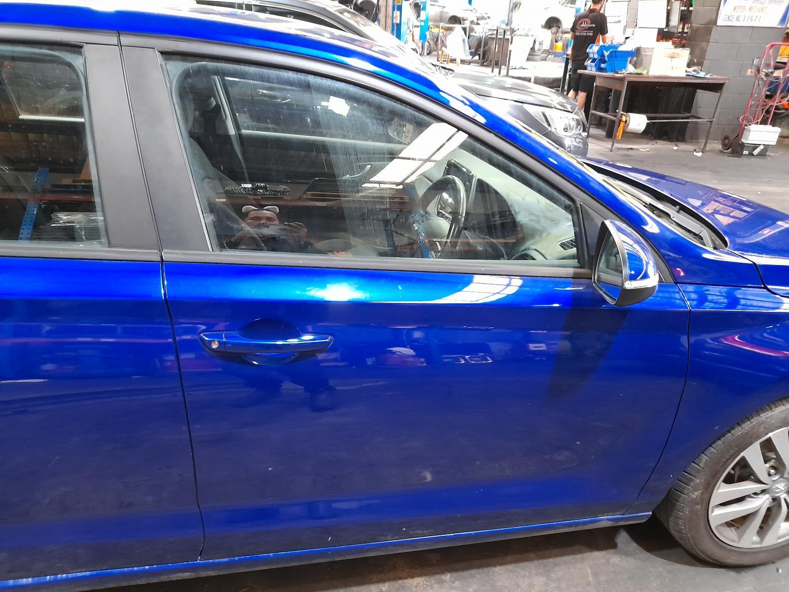 View Auto part Right Front Door Hyundai I30 2019