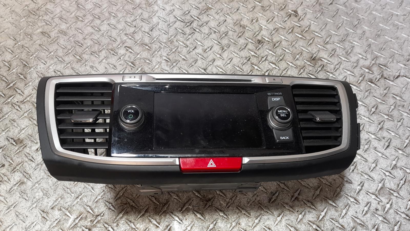 View Auto part Radio/Cd/Dvd/Sat/Tv Honda Accord 2013