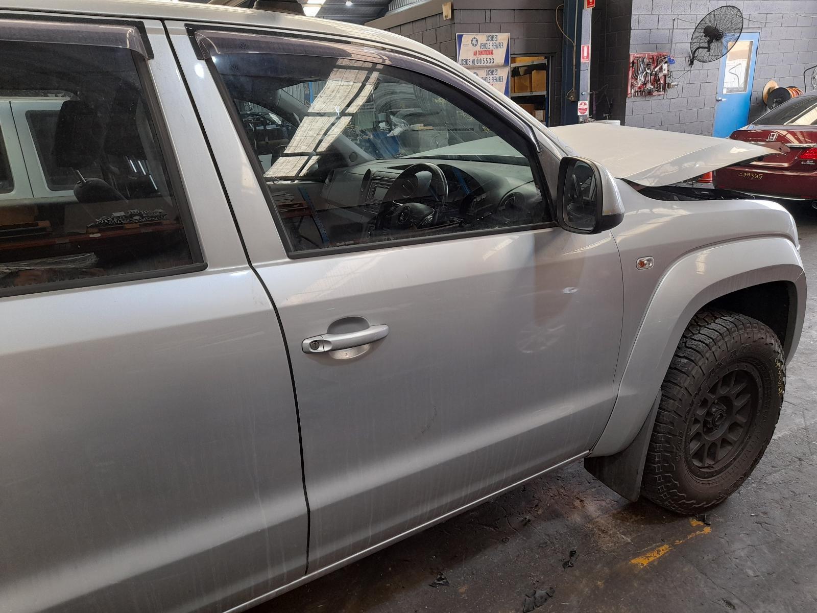 View Auto part Right Front Door Volkswagen Amarok 2016