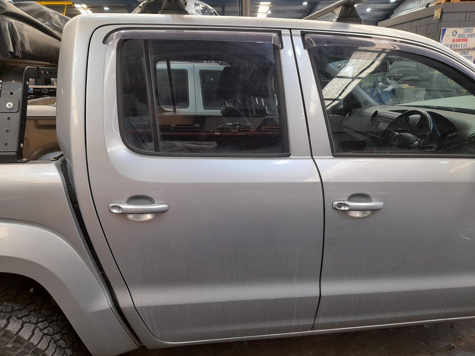 View Auto part Right Rear Door Sliding Volkswagen Amarok 2016