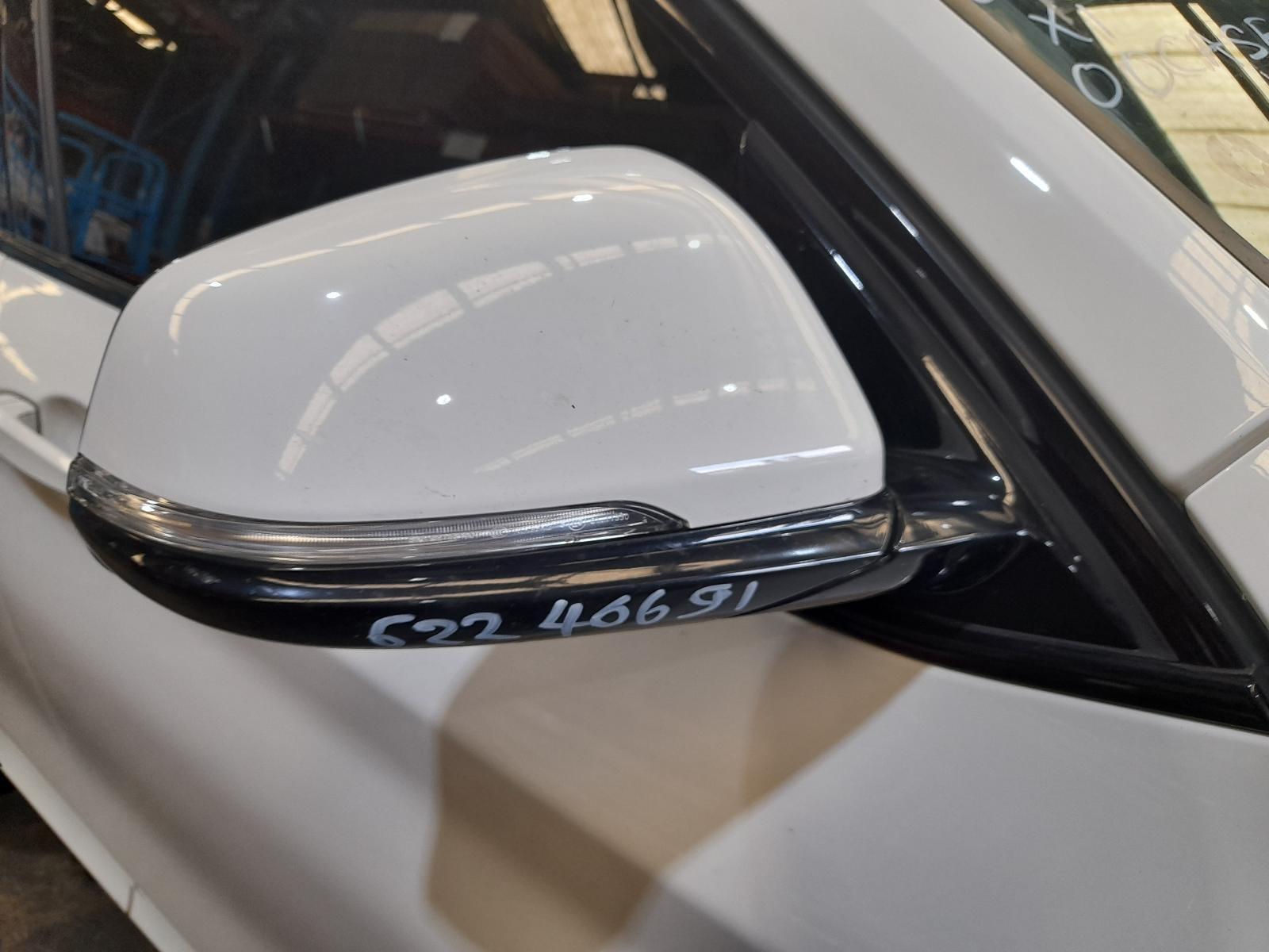 View Auto part Right Door Mirror Bmw X1 2016