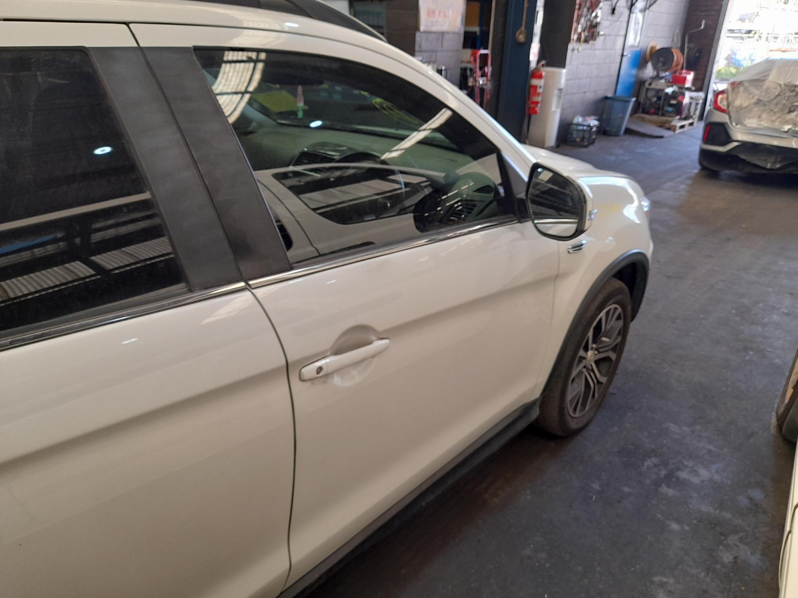 View Auto part Right Front Door Mitsubishi Asx 2016