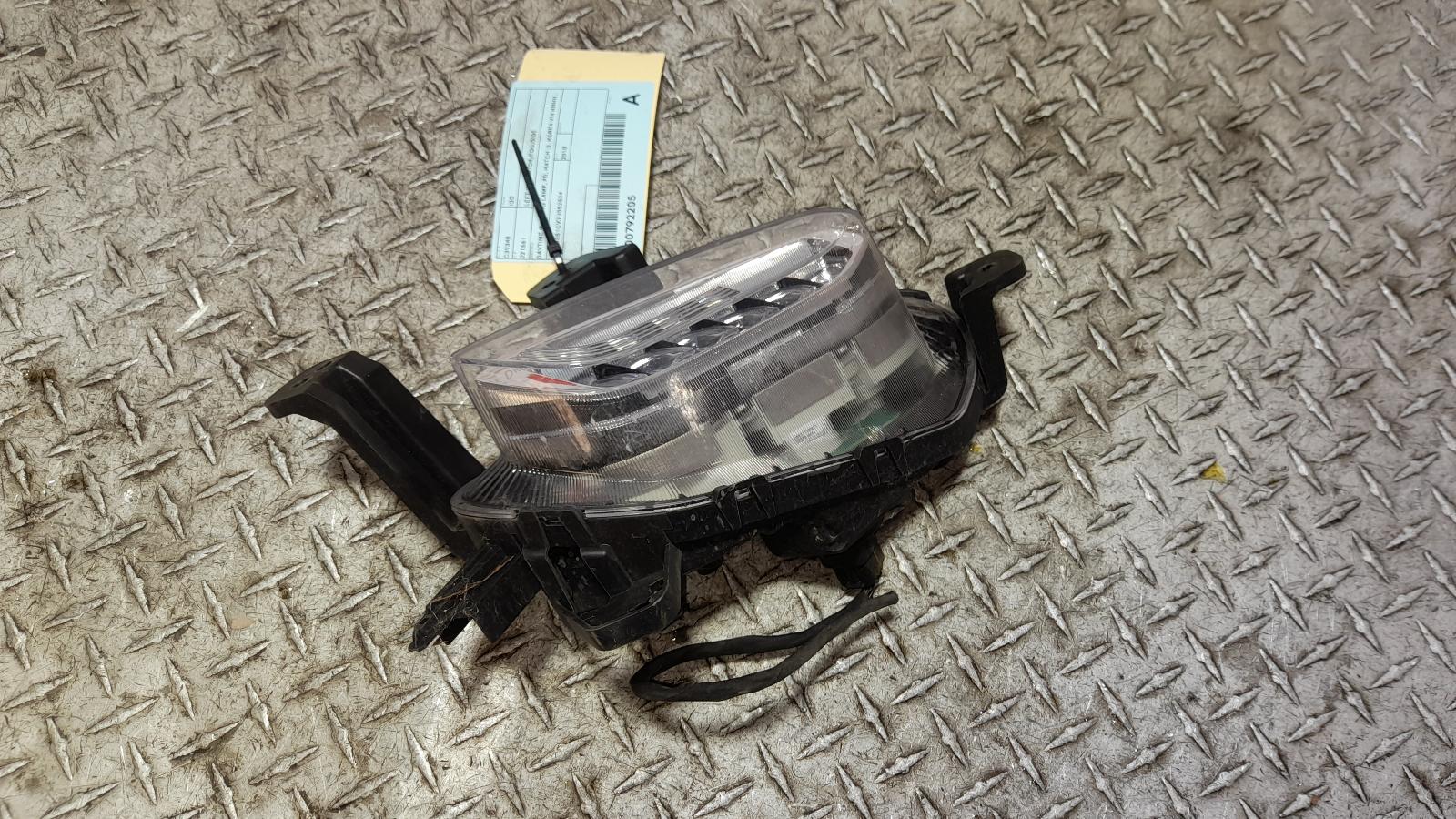 View Auto part Left Indicator/Fog/Side Hyundai I30 2018