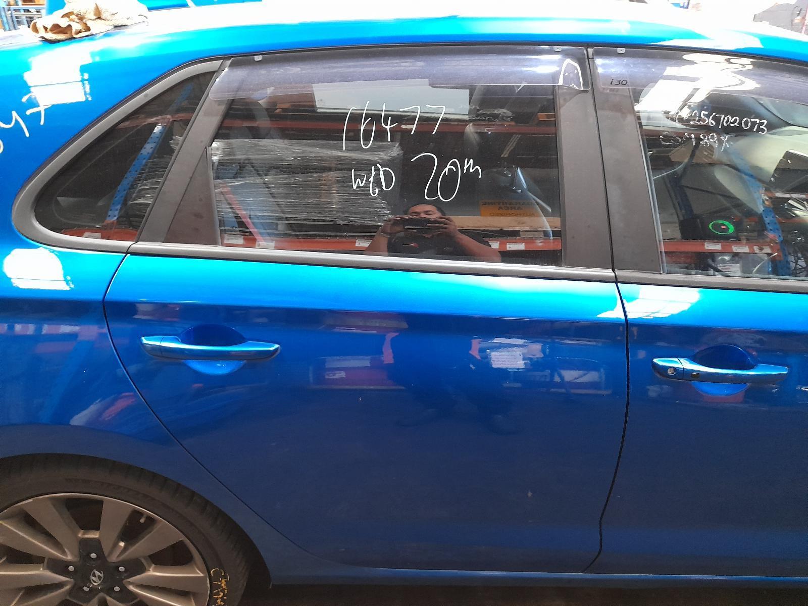 View Auto part Right Rear Door Sliding Hyundai I30 2018