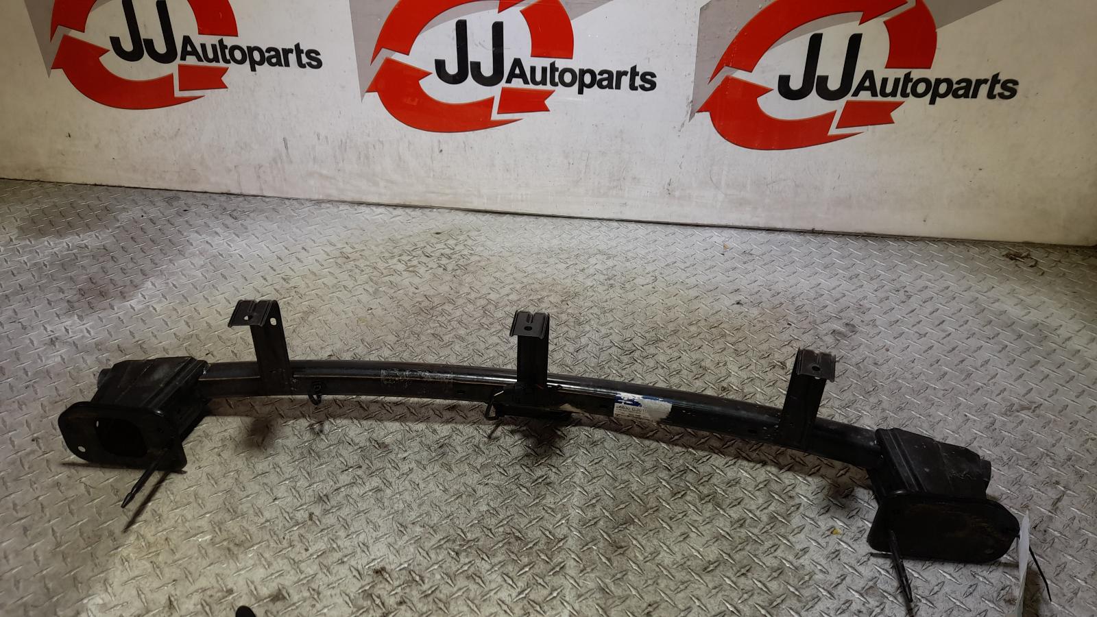 View Auto part R/Bar Bracket/Reinfo Hyundai I30 2018