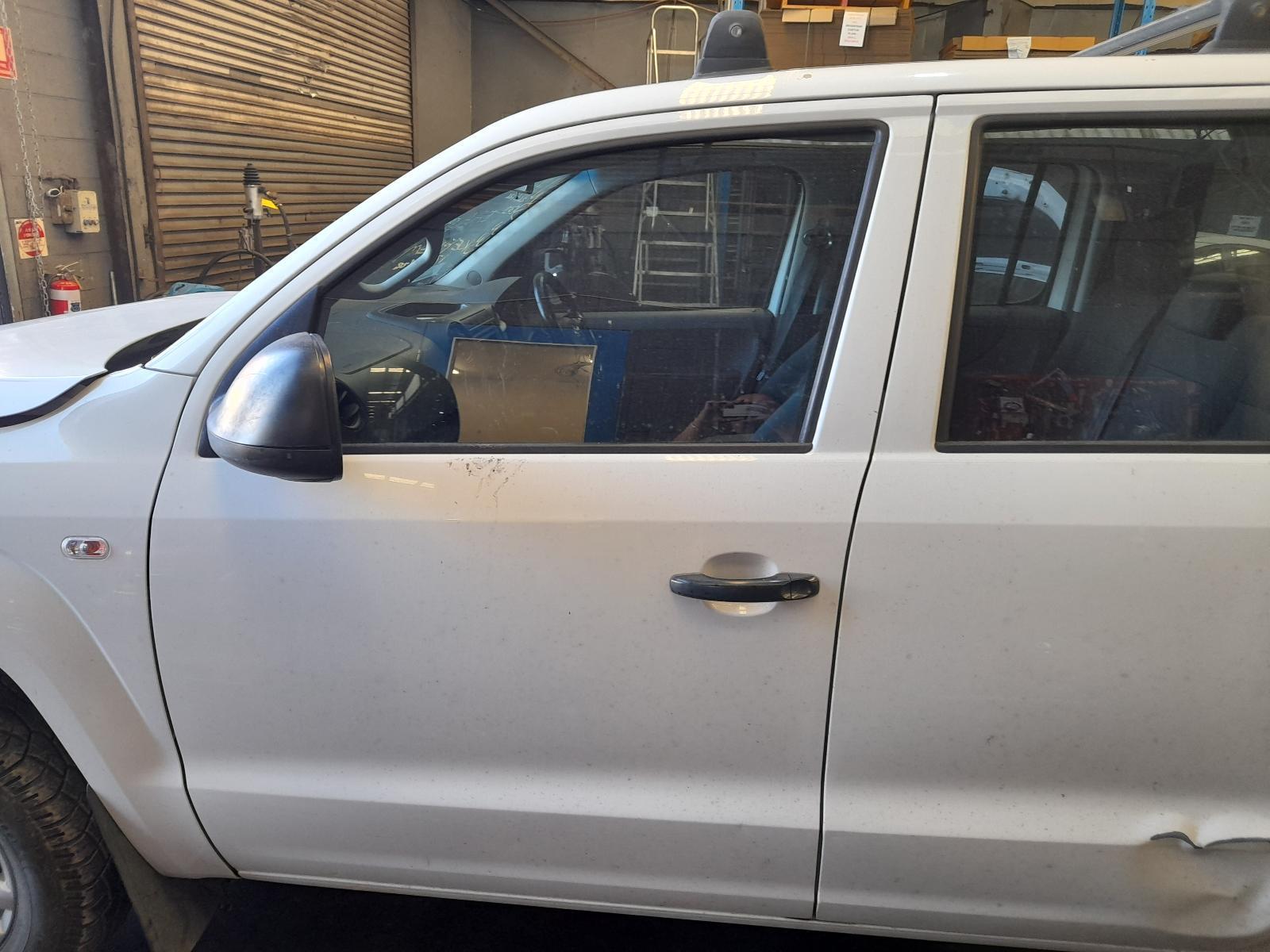 View Auto part Left Front Window Reg/Motor Volkswagen Amarok 2016