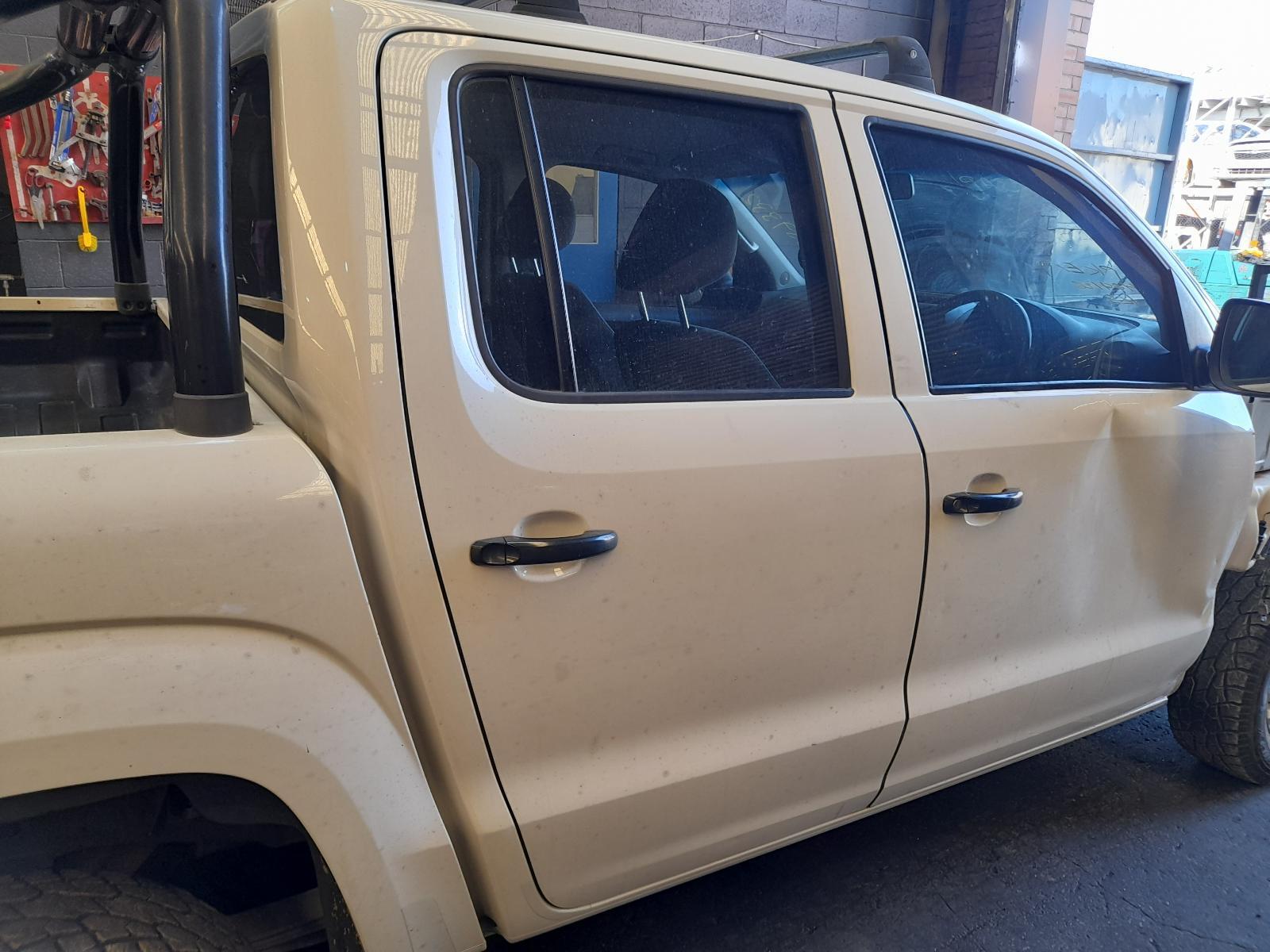 View Auto part Right Rear Door Window Volkswagen Amarok 2016