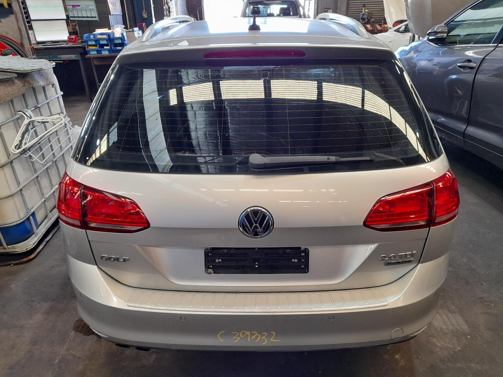View Auto part Rear/Tailgate Glass Volkswagen Golf 2014