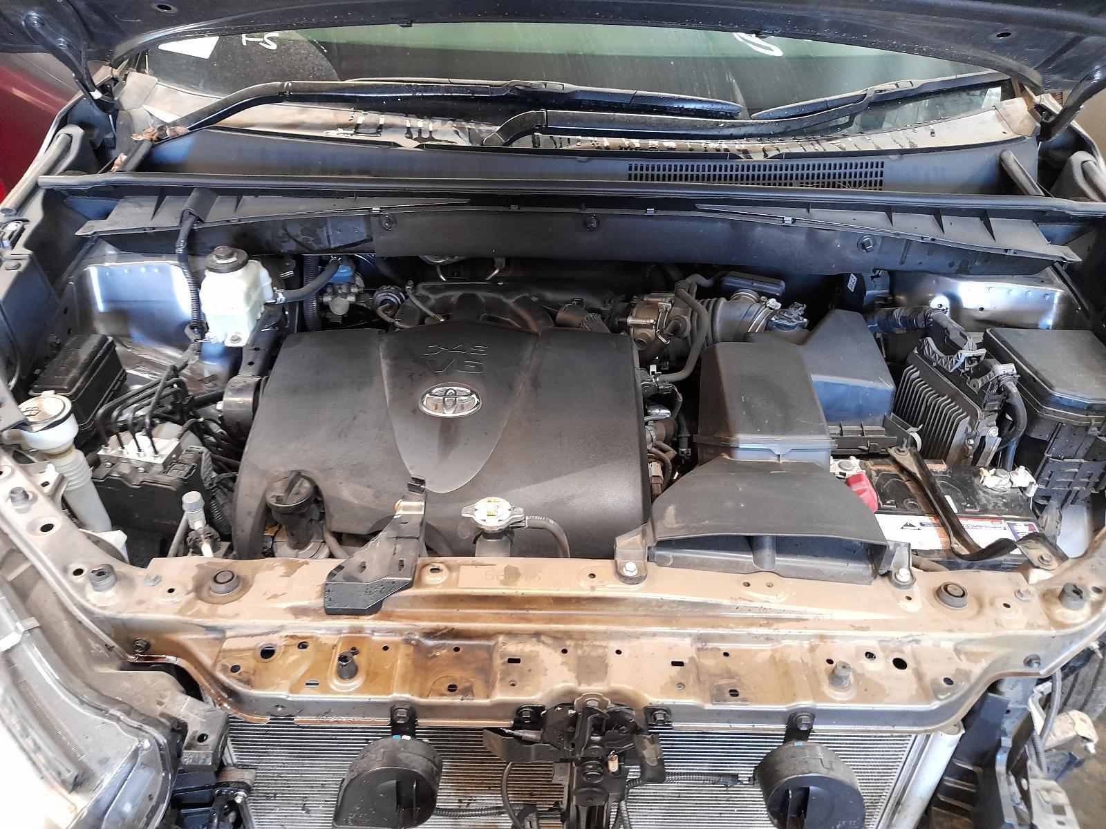 View Auto part Engine Toyota Kluger 2017